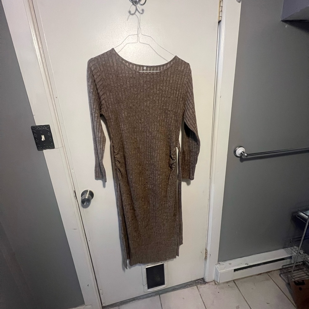 Elegant Brown Knit Dress